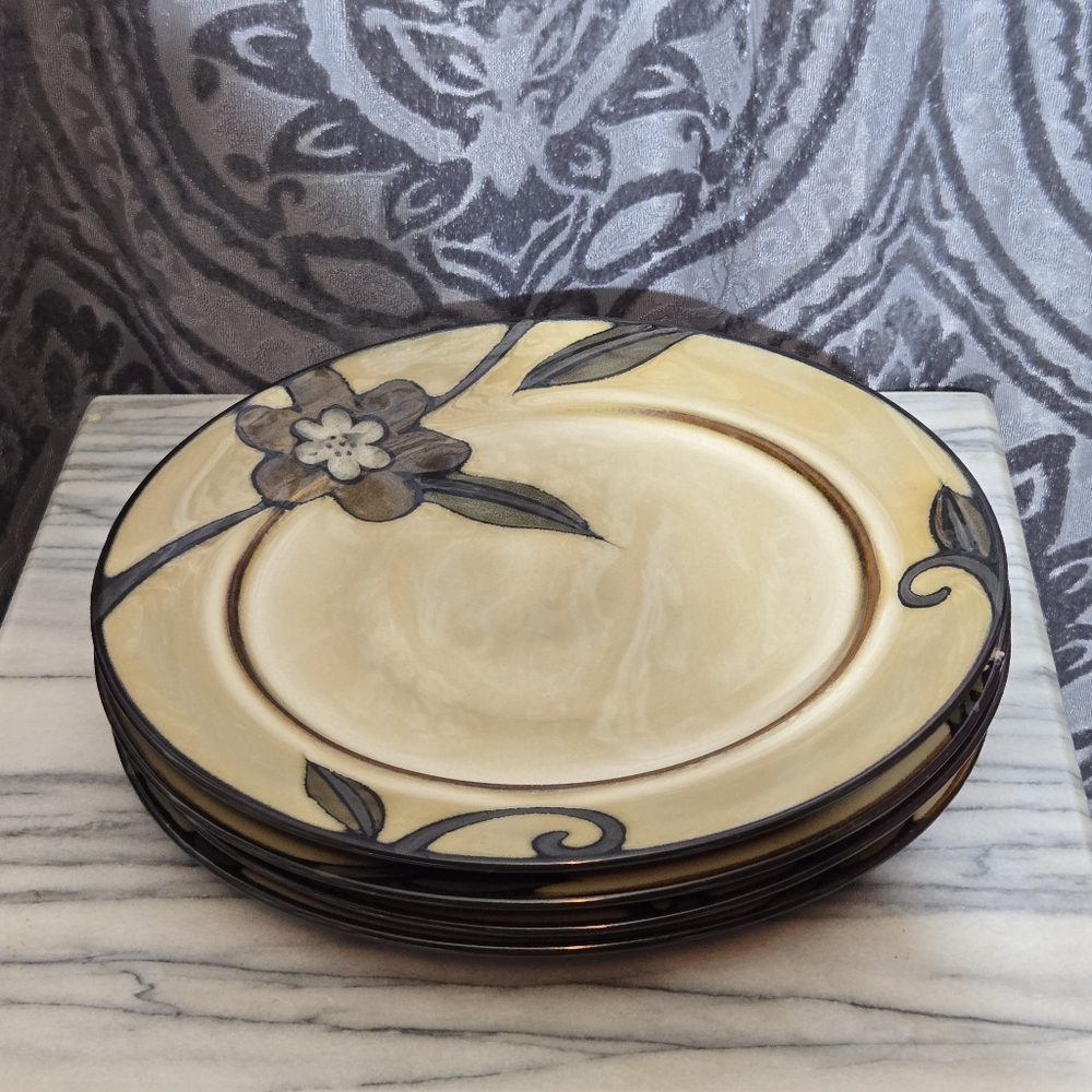 Pfaltzgraff Cream and Black Artistic Dinnerware Set
